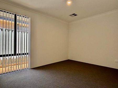 Attractive 4x2 home in whisper quiet location! - Photo 5