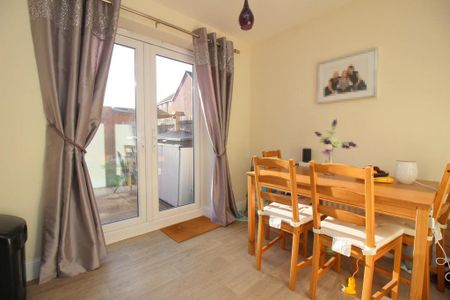 3 bedroom terraced house to rent - Photo 4
