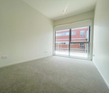 Cosy Newly Renovated on bedroom Apartment in Prime St Lukes Location - Photo 4