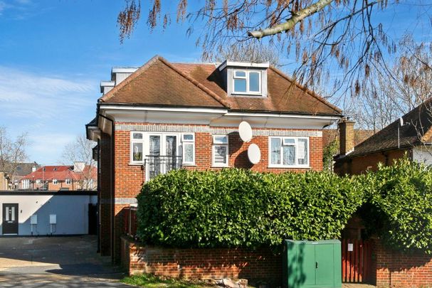 Tolcarne Drive, Pinner - Photo 1