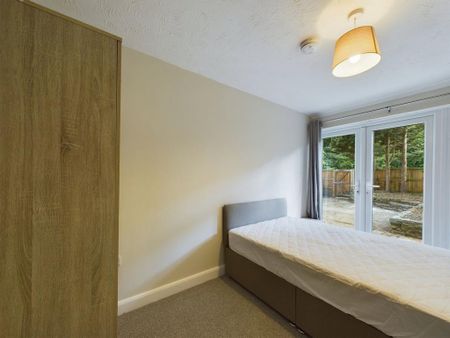 6 bedroom house of multiple occupation to rent - Photo 2