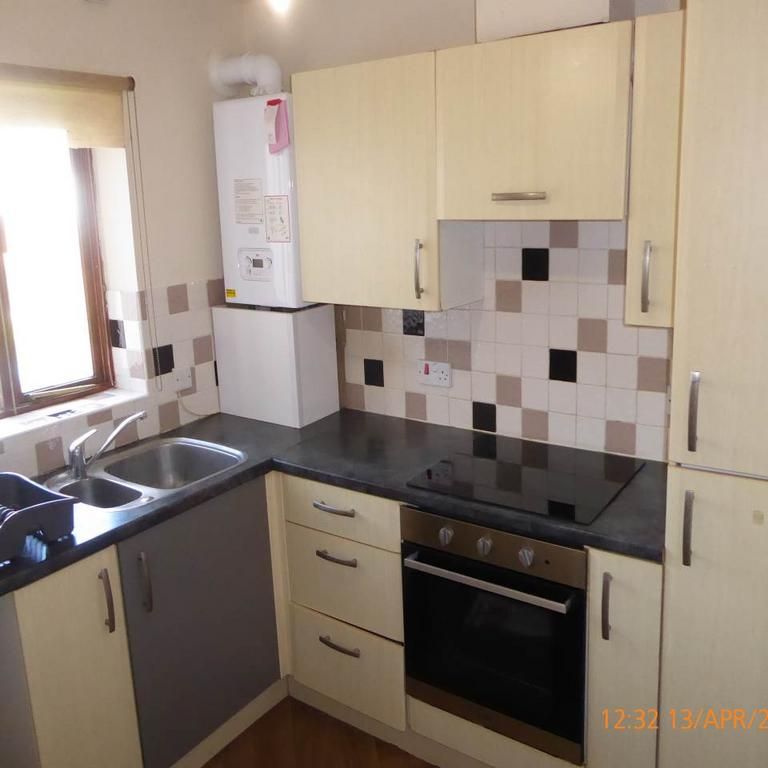 2 bedroom flat to rent - Photo 1