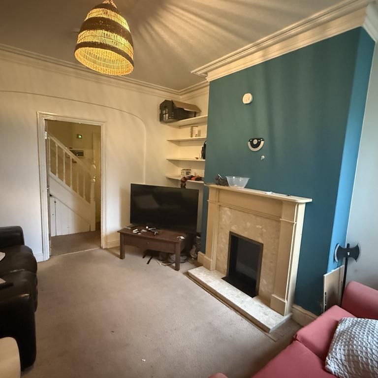 5 bedroom terraced house to rent - Photo 1
