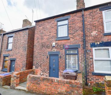 2 bedroom end of terrace house to rent - Photo 3