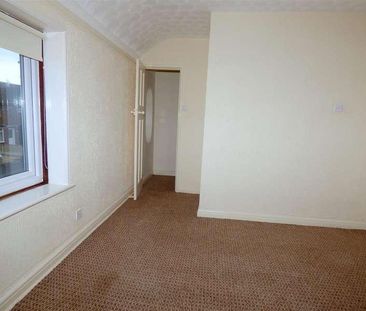 Cotsford Place, Huyton, Liverpool, L36 - Photo 2