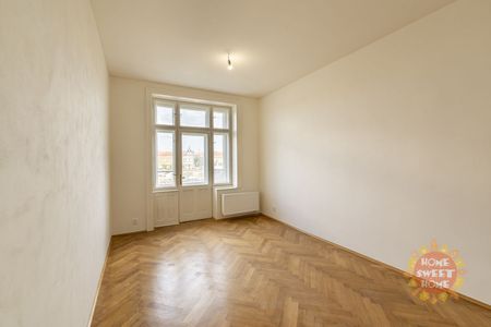 Pronájem bytu 4+1 143 m² - Fotografie 3