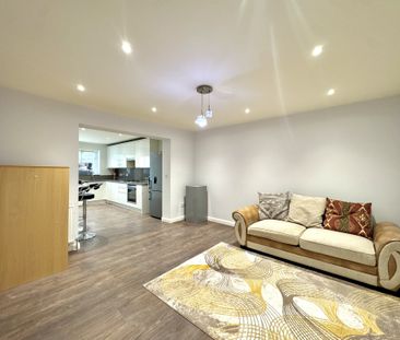 Cygnet Avenue, Greater London, TW14 - Photo 1