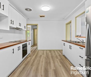 THREE BEDROOM FAMILY HOME FOR LEASE OPPOSITE GLENFIELD STATION!!! - Photo 6