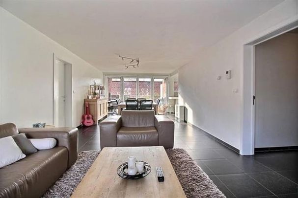 Appartement te huur - Photo 1