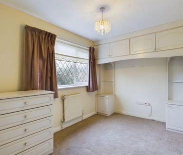 3 bedroom semi-detached house to rent - Photo 5