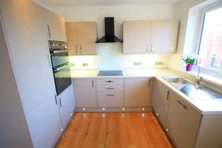 Trent Court, Nottingham, NG2 - Photo 4