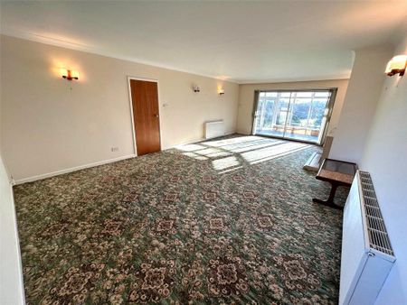 4 bedroom detached house to rent - Photo 3