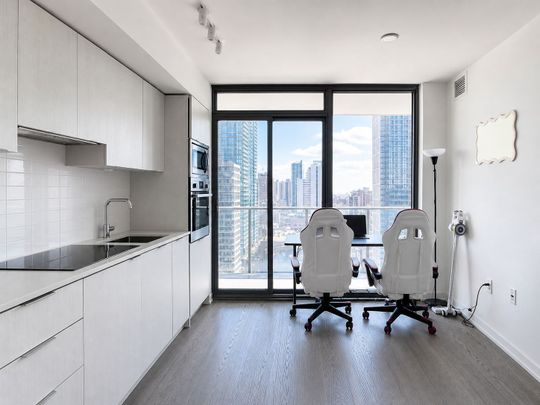 For Lease - 11 Wellesley Street Unit# 1613, Toronto, Ontario - Photo 1