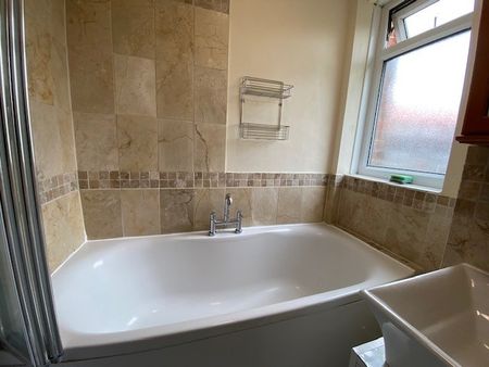 2 Bed Flat, Oakdale Road, SW16 - Photo 5