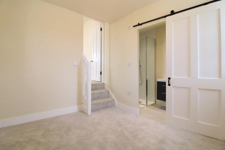 Portland Street, Cheltenham GL52 2PE - Photo 2