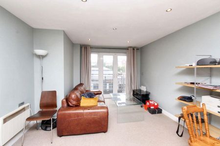 2 bed apartment to rent in NE1 - Photo 2