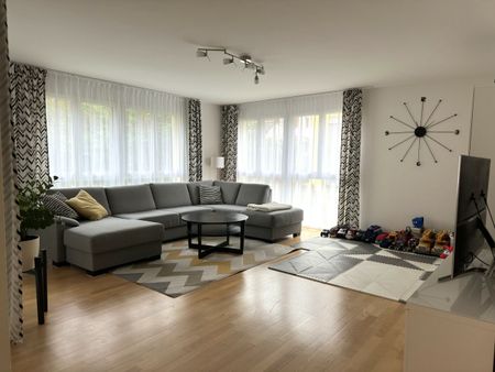 Tolle 4.5-Zimmerwohnung in kinderfreundlicher Überbauung - Photo 2