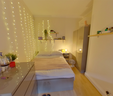 7 Bed - 50 Chestnut Avenue, Hyde Park, Leeds - LS6 1BA - Student - Photo 3