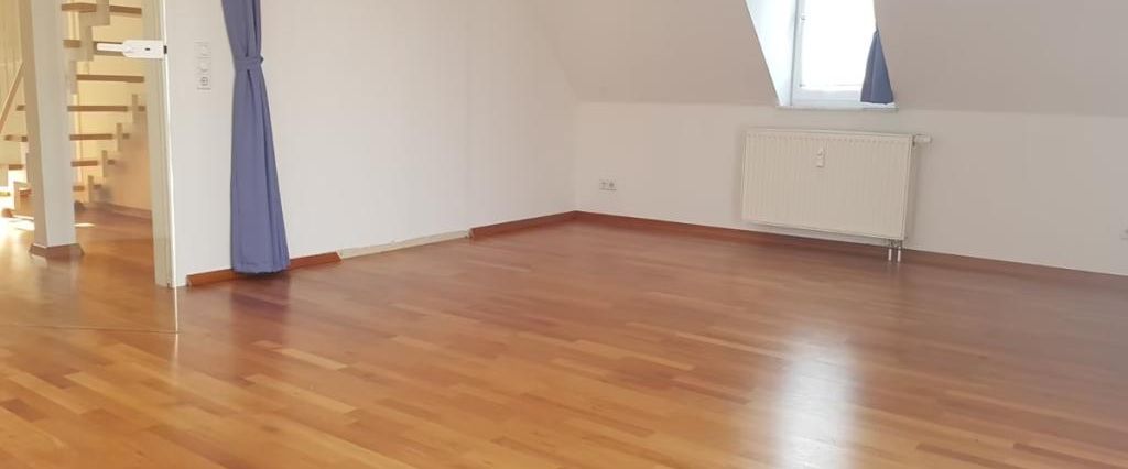 Licht, Raum & Lebensqualität im Herrenkrug – Ihre neue 3-Raum-Maisonettewohnung - Photo 1