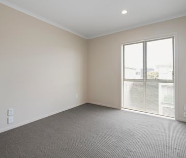 Such a handy location! - Photo 1