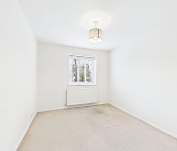 2 bedroom Flat in In the Ray, Maidenhead - Photo 4