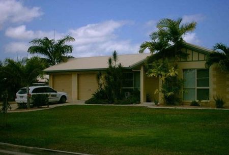 Spacious family home in sought-after Annandale - Photo 5