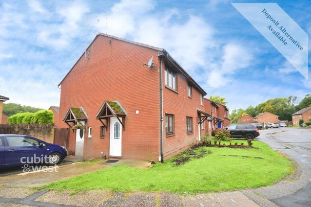 2 bedroom end of terrace house to rent - Photo 1