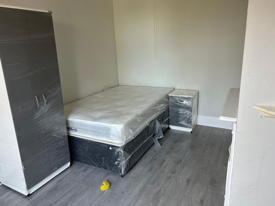 Room in a Shared House, Edwards Road, B24 - Photo 1