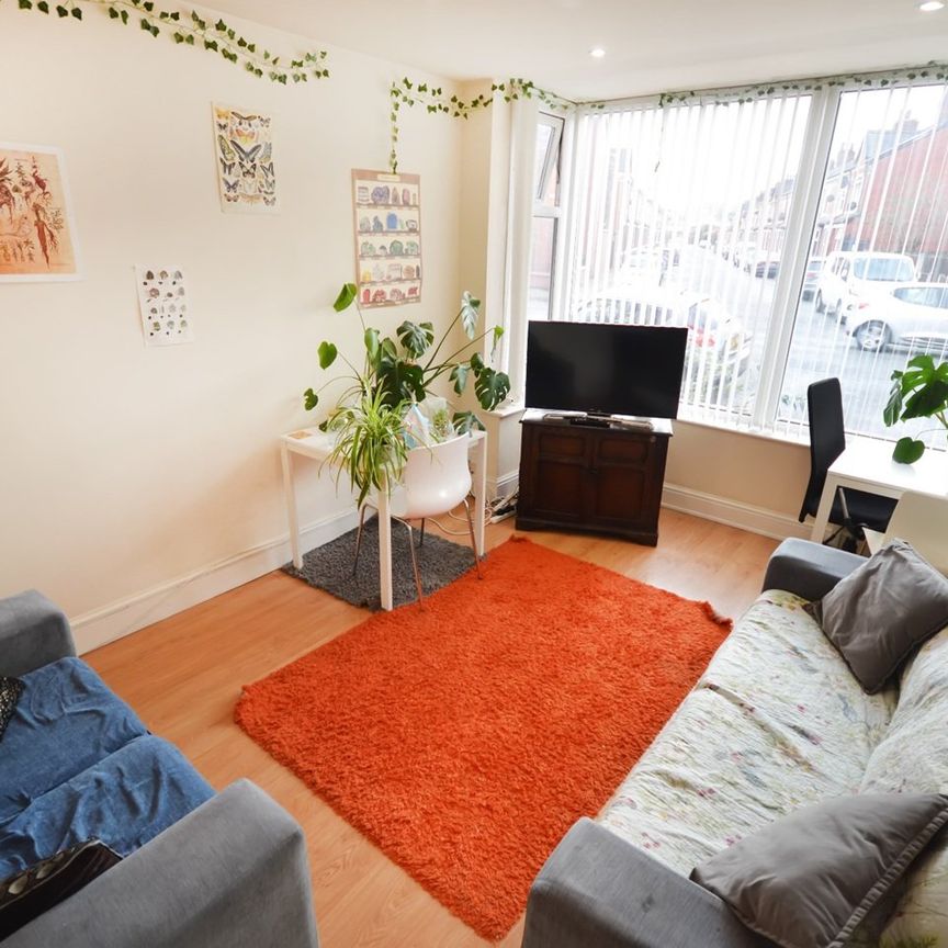 4 Bed Terraced House, Gerald Road, M6 - Photo 1