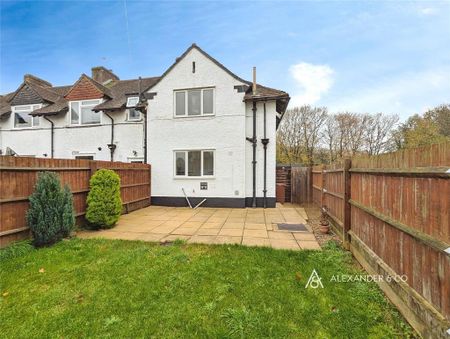 2 bedroom terraced house to rent - Photo 3