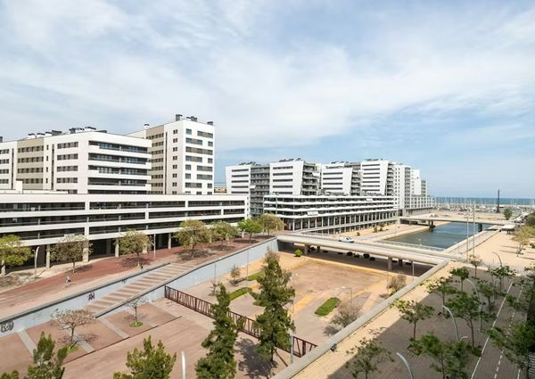 Carrer de Pi i Margall, Badalona, Catalonia 08912