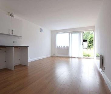 Crescent Court, Crescent Road, Reading, Berkshire, RG1 - Photo 1