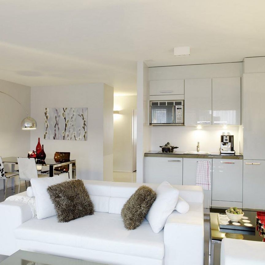 Two Bedroom Senior, Balcony, Kitchenette - Serviced Apartment with Weekly Housekeeping Included - Photo 1
