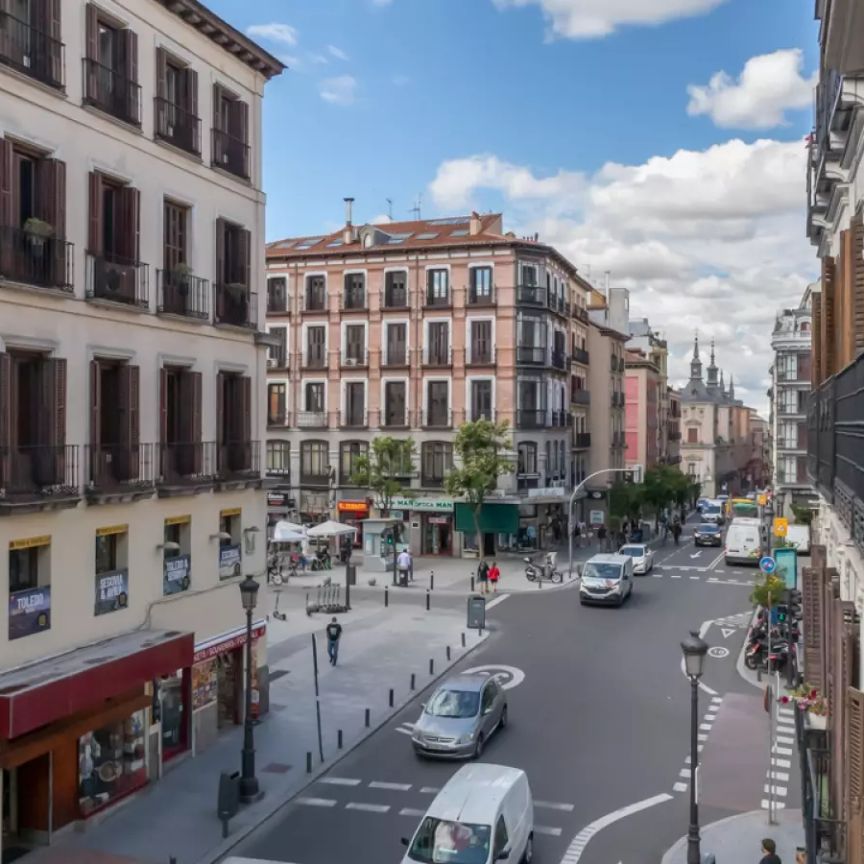 Double room in 4-bedroom apartment in Centro, Madrid - Foto 1