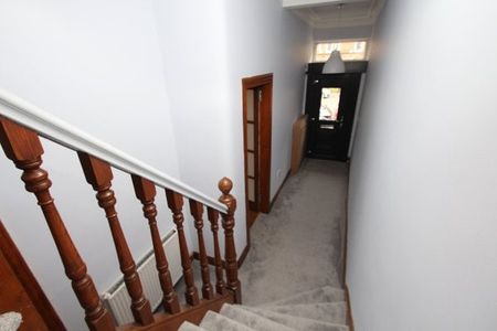 Dumbarton Road, Glasgow, G14 - Photo 2