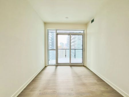 110 Broadway Avenue N #1102S - Photo 2
