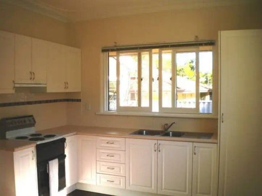 “CHARMING CHARACTER HOME IN PRIME LOCATION” - Photo 1