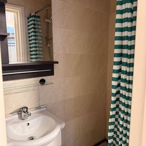 Studio Flat, Dehar Crescent, NW9 - Photo 2