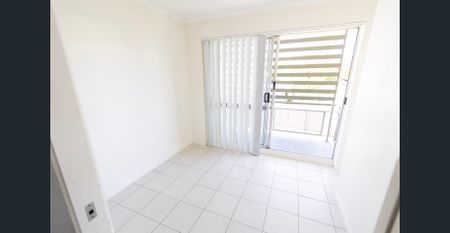 Stylish & Spacious 2-Bedroom Apartment in the Heart of Moorooka! - Photo 3