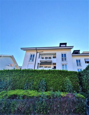 Beautiful spacious 5.5-room apartment with lake view - Photo 1