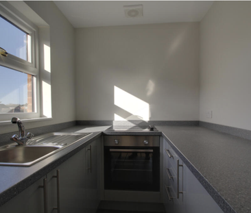 11 Elgin Court, Perton, Wolverhampton, West Midlands, WV6 7XT - Photo 5