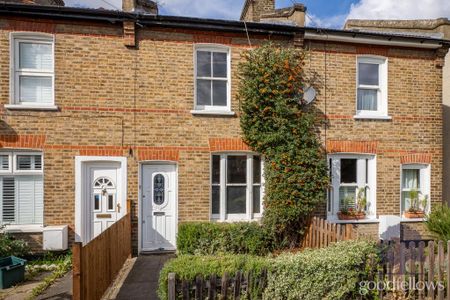2 bedroom terraced house to rent - Photo 5