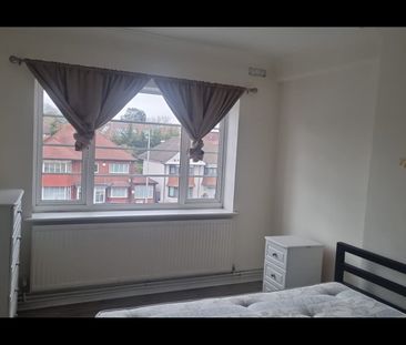 Room in a Shared House, Kennyland Court, NW4 - Photo 1
