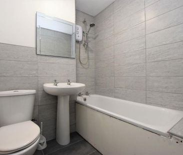 3 bedroom semi-detached house to rent - Photo 6