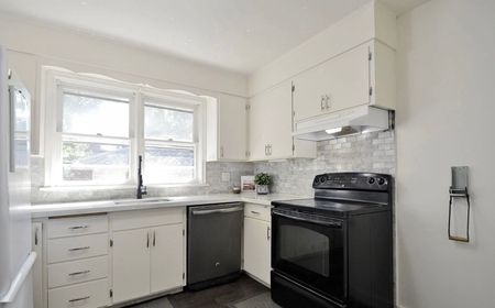 For Lease - 442 Highland Road, Kitchener, Ontario - Photo 5