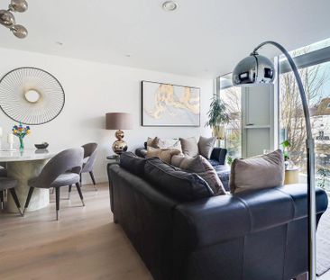 2 bedroom flat to rent - Photo 2