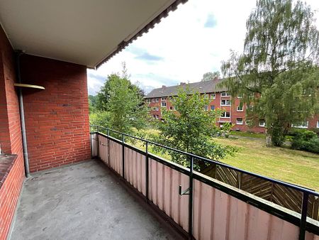 Gut geschnittene 3-Zimmer-Wohnung mit Balkon in Aurich-Sandhorst! - Photo 2
