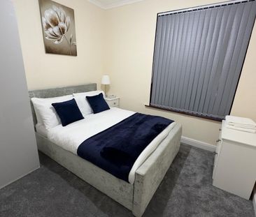 4 Bed Semi-Detached House, Brookfield Road, S7 - Photo 2