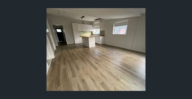 Updated family home - Photo 1