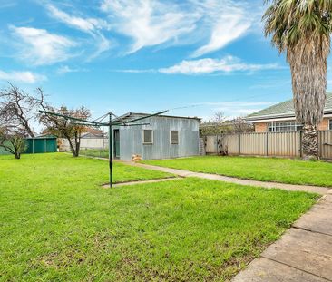 Well maintained four bedroom generous family living - Photo 3